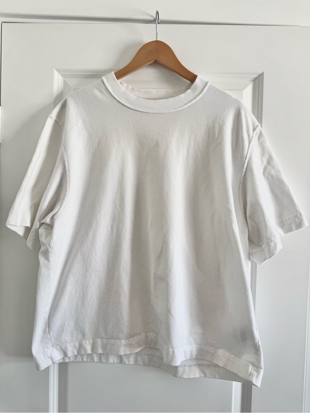 Abercrombie & Fitch White Short-Sleeve (Cropped) Heavy Crewneck Tee